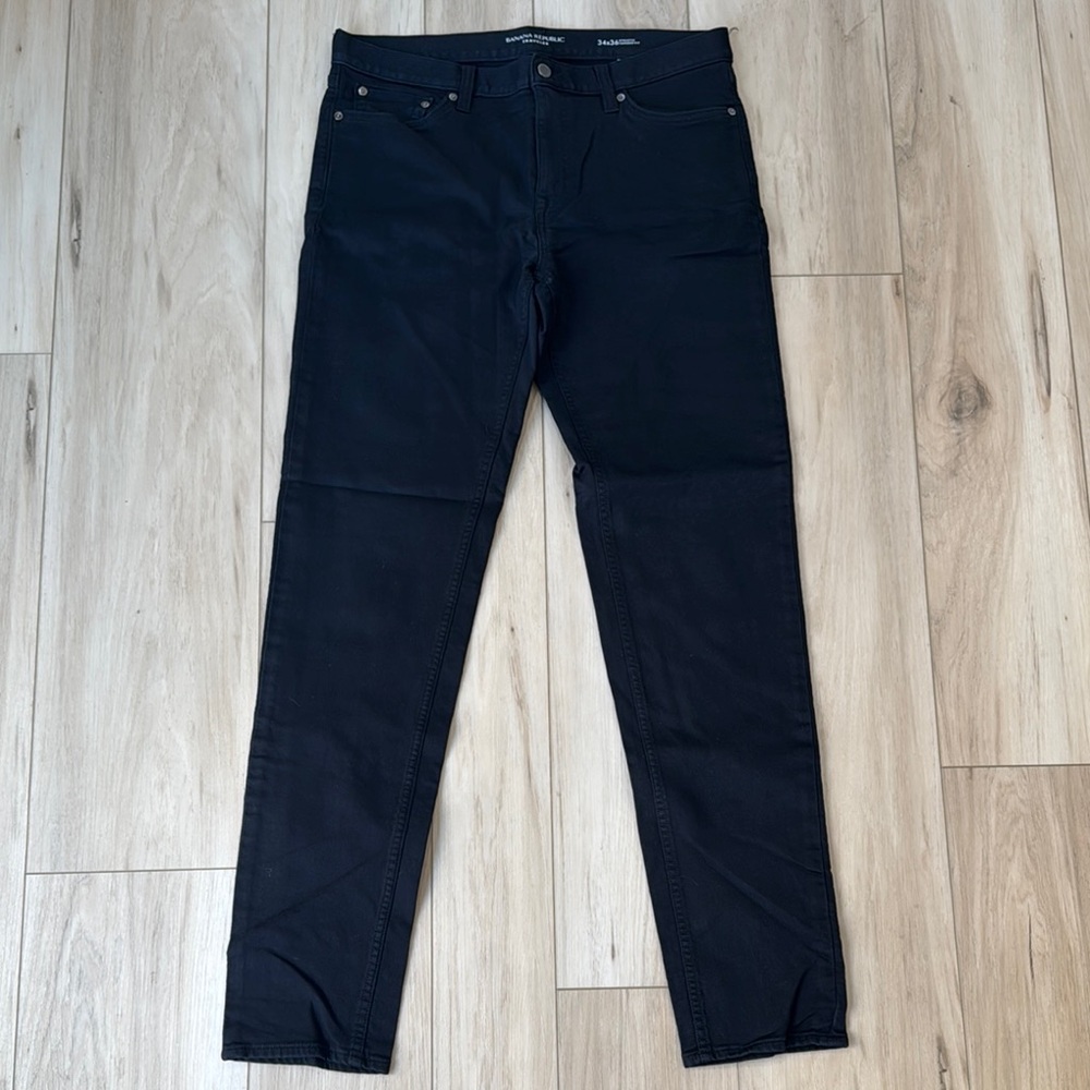 Banana Republic Traveler pant Black Chinos